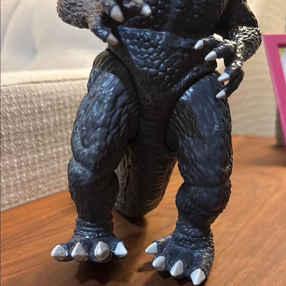 Godzilla Action Figure - Picture 3 of 6
